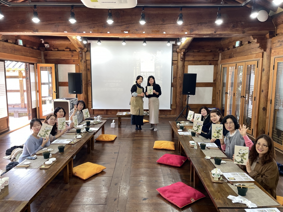 25.10.29(수) 한옥정원의 꽃과 나무