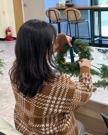 25.12.04(목) 반려식물만들기(크리스마스 리스 )